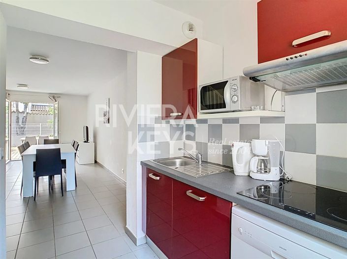 Image No.6-2 Bed House for sale