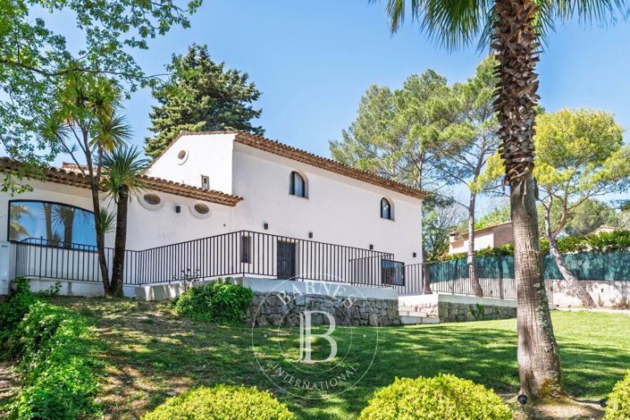 Image No.2-7 Bed House for sale