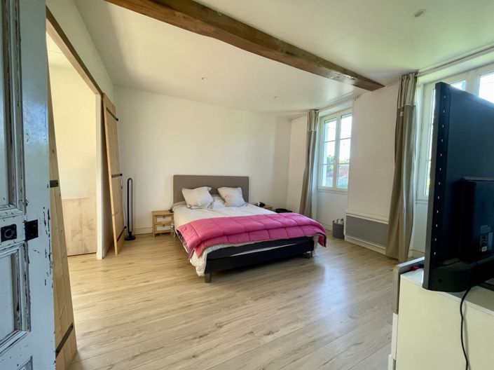 Image No.9-5 Bed House for sale