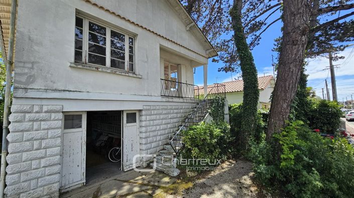 Image No.27-4 Bed House for sale