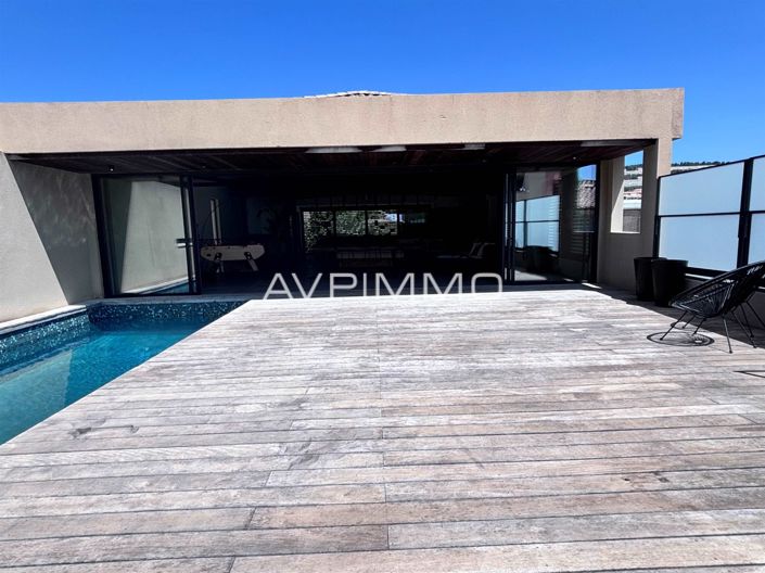 Image No.3-5 Bed House for sale
