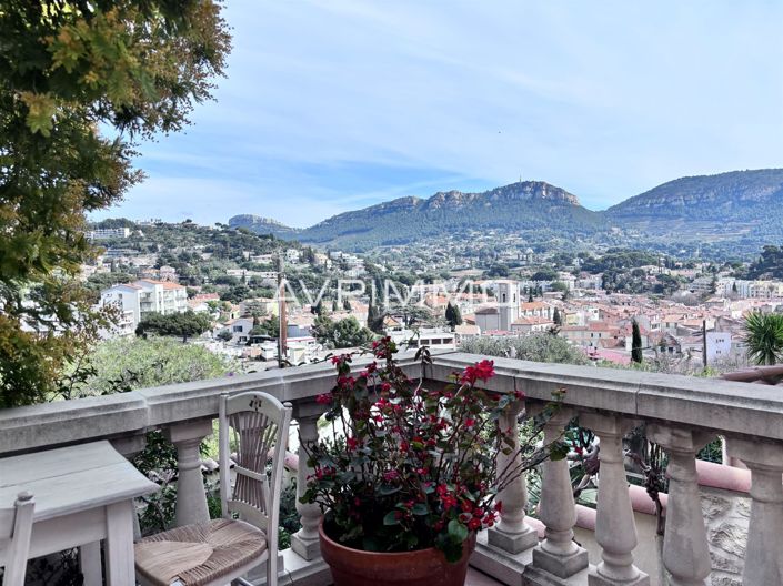 Image No.9-4 Bed House for sale