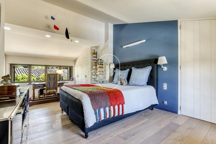 Image No.7-7 Bed House for sale