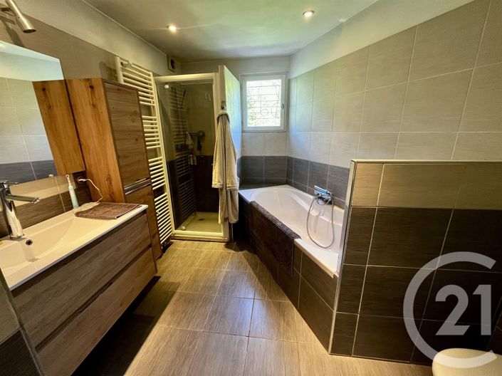 Image No.16-3 Bed House for sale