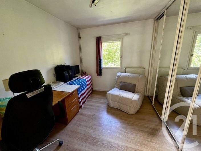 Image No.17-3 Bed House for sale