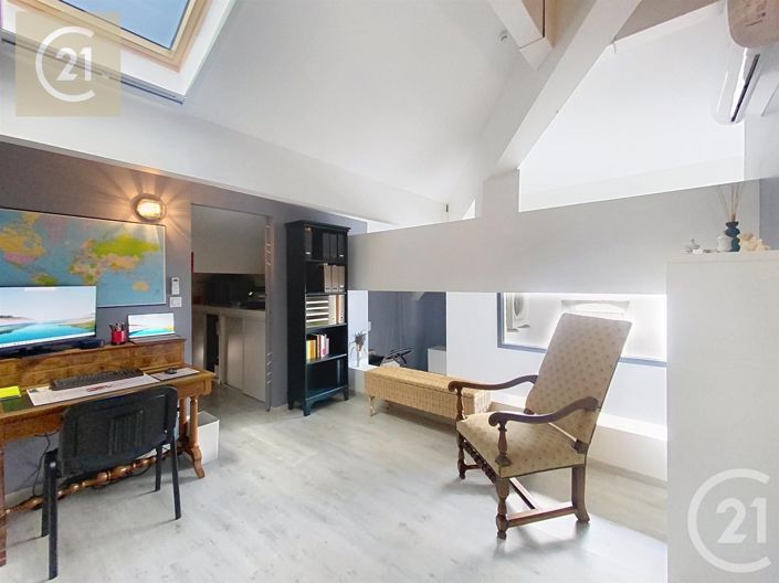 Image No.19-3 Bed House for sale