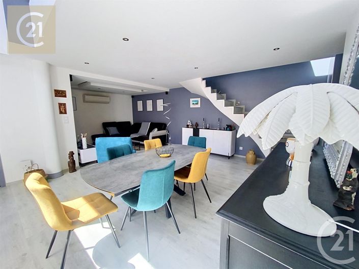 Image No.2-3 Bed House for sale