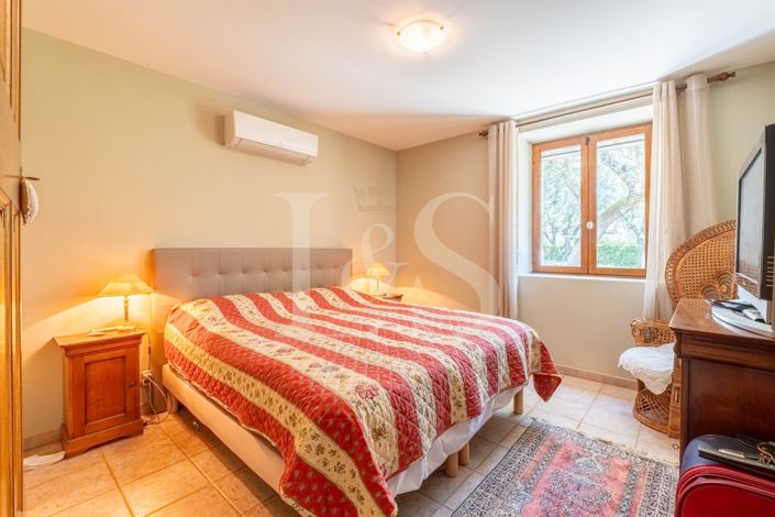 Image No.16-4 Bed House for sale