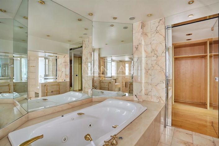 Image No.15-4 Bed Apartment for sale