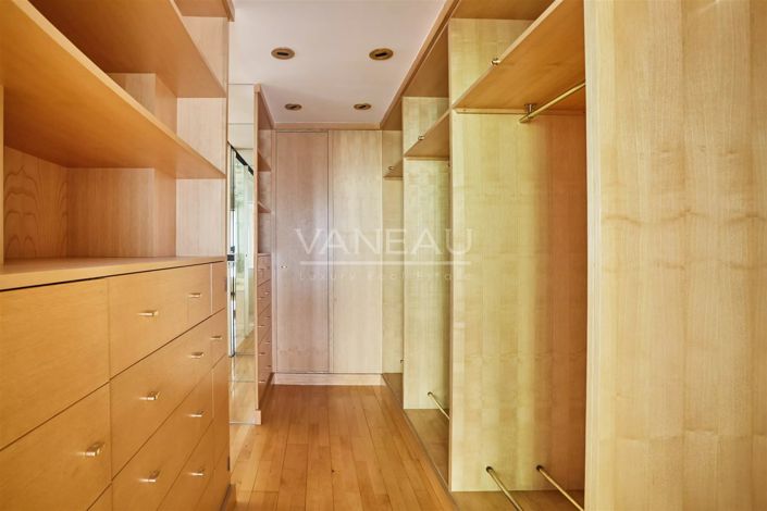 Image No.16-4 Bed Apartment for sale