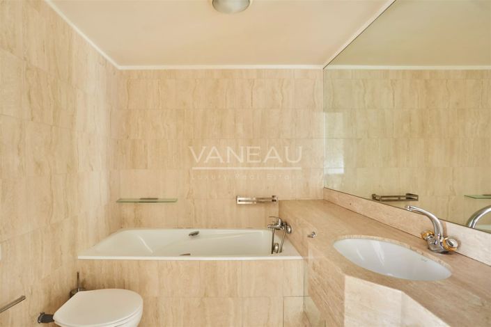 Image No.18-4 Bed Apartment for sale