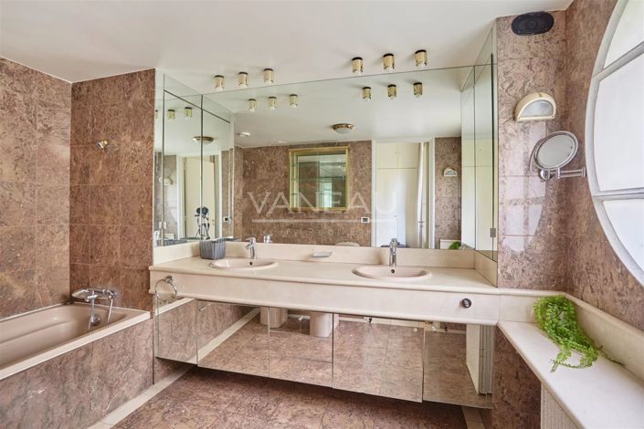 Image No.20-4 Bed Apartment for sale