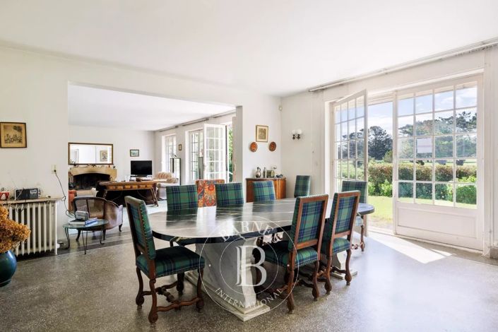 Image No.10-5 Bed House for sale