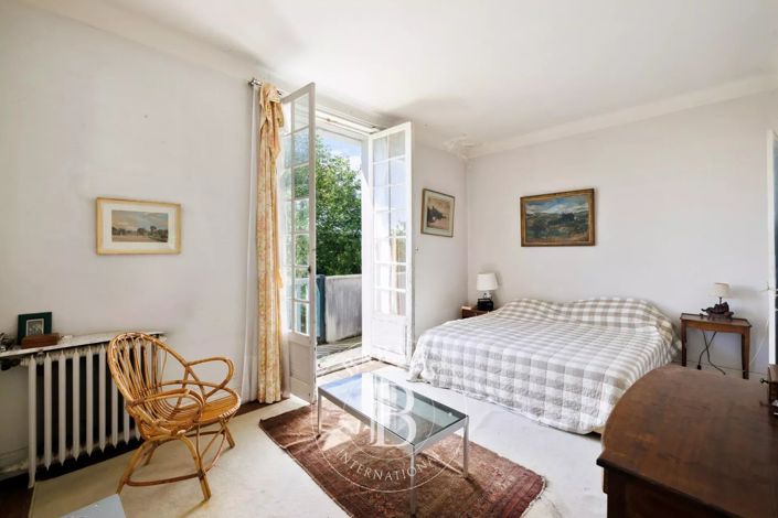 Image No.16-5 Bed House for sale