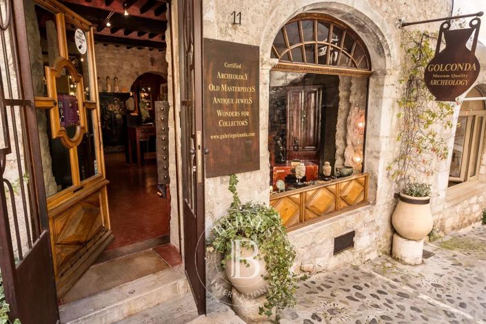 Image No.3-5 Bed House for sale