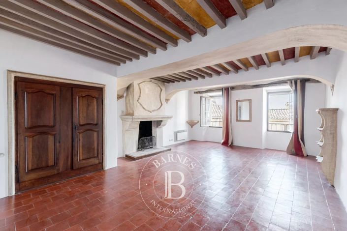 Image No.7-5 Bed House for sale