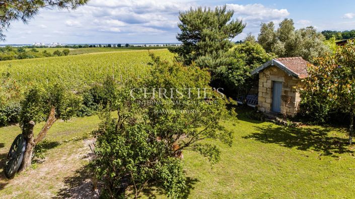 Image No.25-7 Bed House for sale