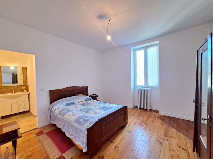Image No.13-4 Bed House for sale