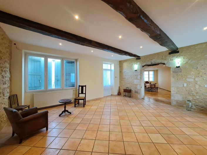 Image No.6-4 Bed House for sale