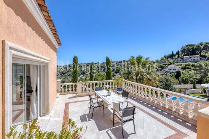 Image No.5-5 Bed House for sale