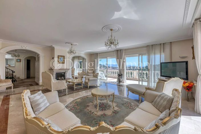 Image No.6-5 Bed House for sale