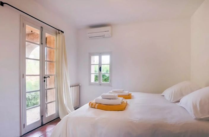 Image No.5-4 Bed House for sale