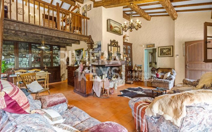 Image No.8-2 Bed House for sale