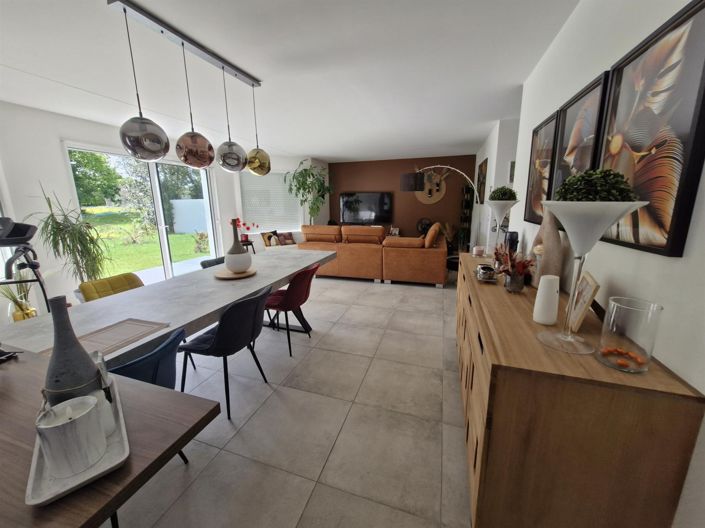 Image No.2-3 Bed House for sale