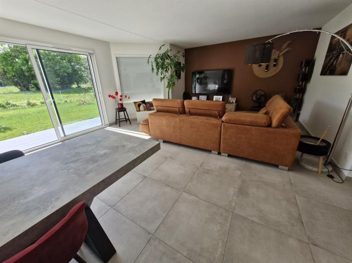 Image No.3-3 Bed House for sale