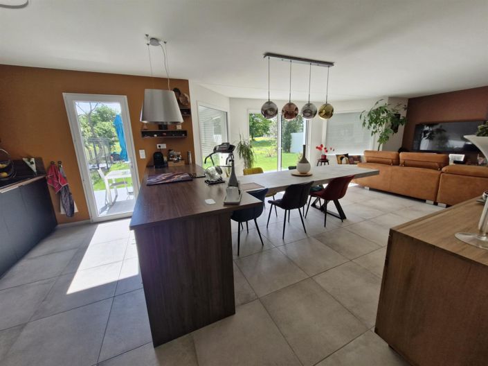 Image No.4-3 Bed House for sale