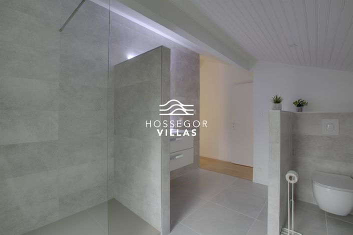 Image No.19-4 Bed House for sale