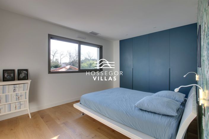 Image No.16-4 Bed House for sale