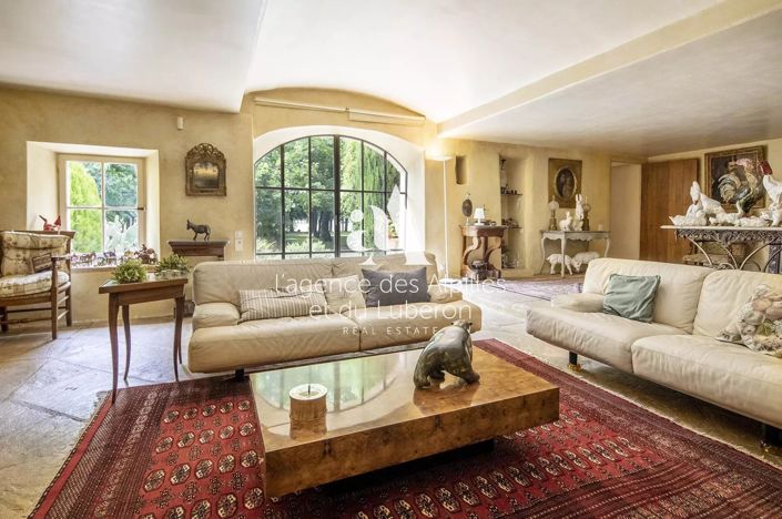 Image No.7-7 Bed House for sale