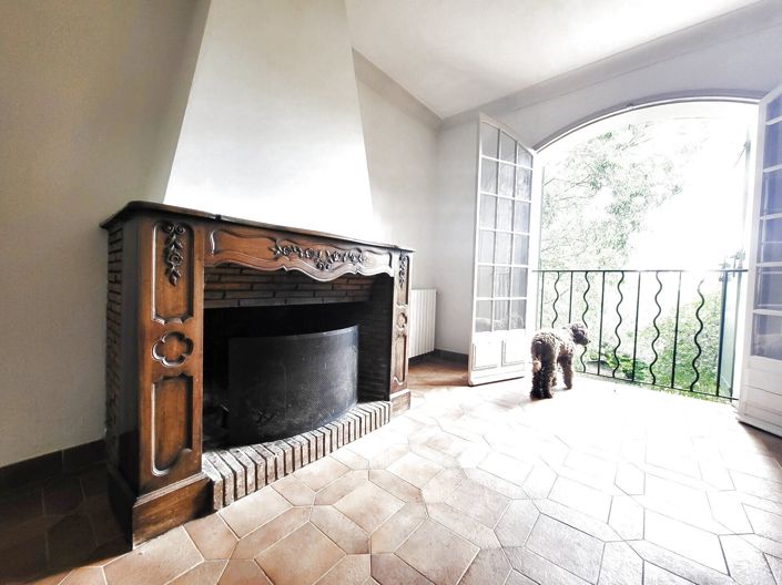 Image No.2-6 Bed House for sale