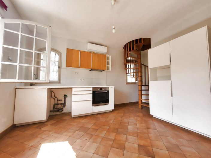 Image No.7-6 Bed House for sale