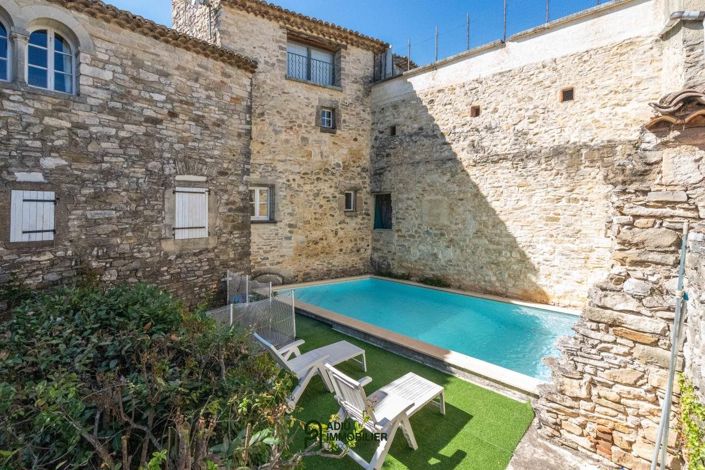 Image No.2-4 Bed House for sale