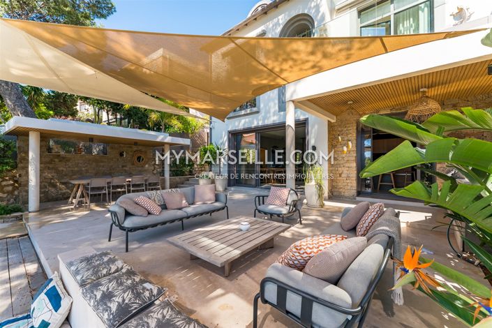 Image No.35-5 Bed Property for sale