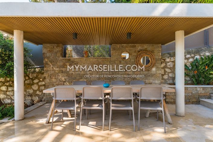 Image No.36-5 Bed Property for sale
