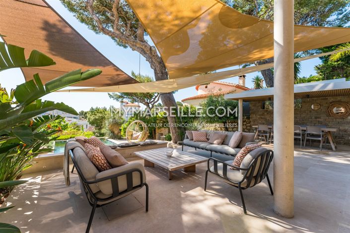 Image No.41-5 Bed Property for sale