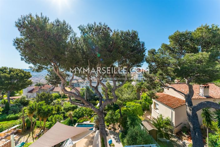 Image No.5-5 Bed Property for sale