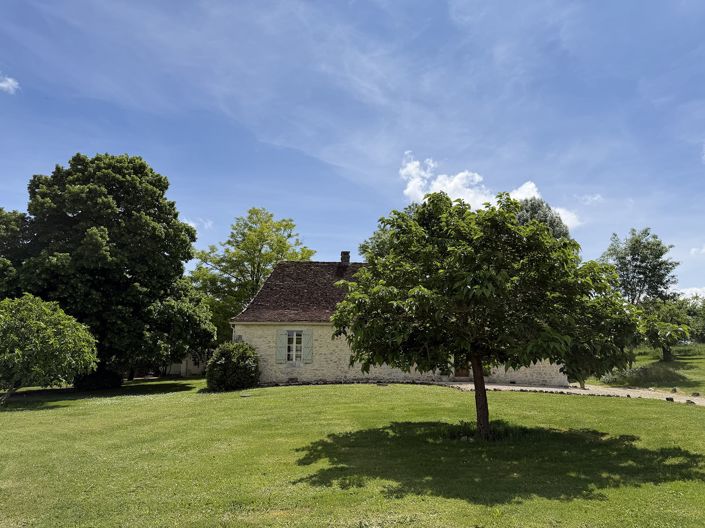 Image No.15-4 Bed House for sale