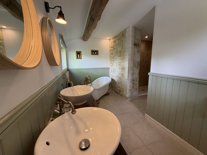 Image No.24-4 Bed House for sale