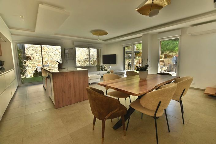 Image No.13-3 Bed House for sale
