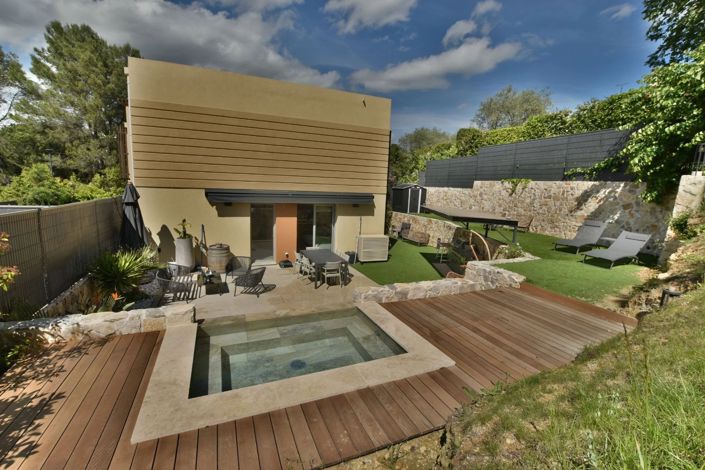 Image No.15-3 Bed House for sale