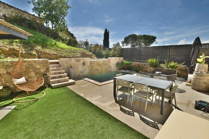 Image No.9-3 Bed House for sale