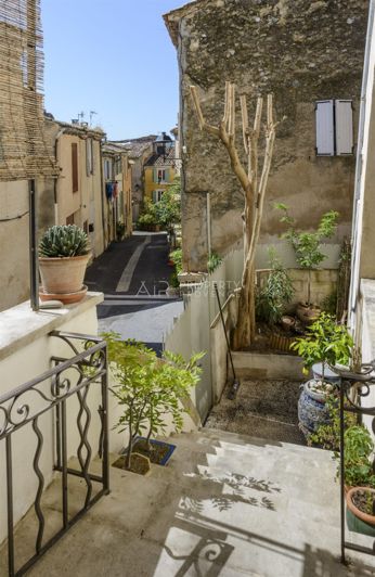 Image No.30-4 Bed House for sale