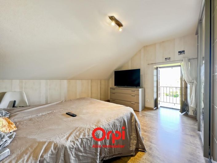 Image No.12-3 Bed House for sale
