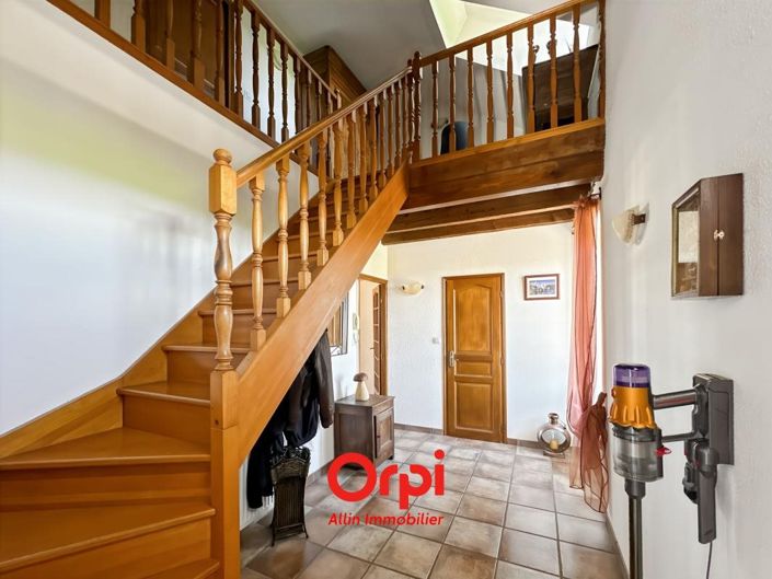 Image No.9-3 Bed House for sale