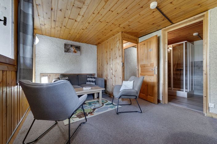Image No.10-13 Bed House for sale