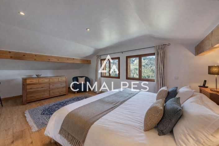 Image No.8-4 Bed Property for sale